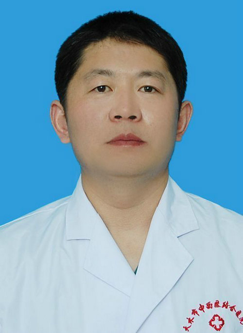 李明雄 骨伤二病区科主任
